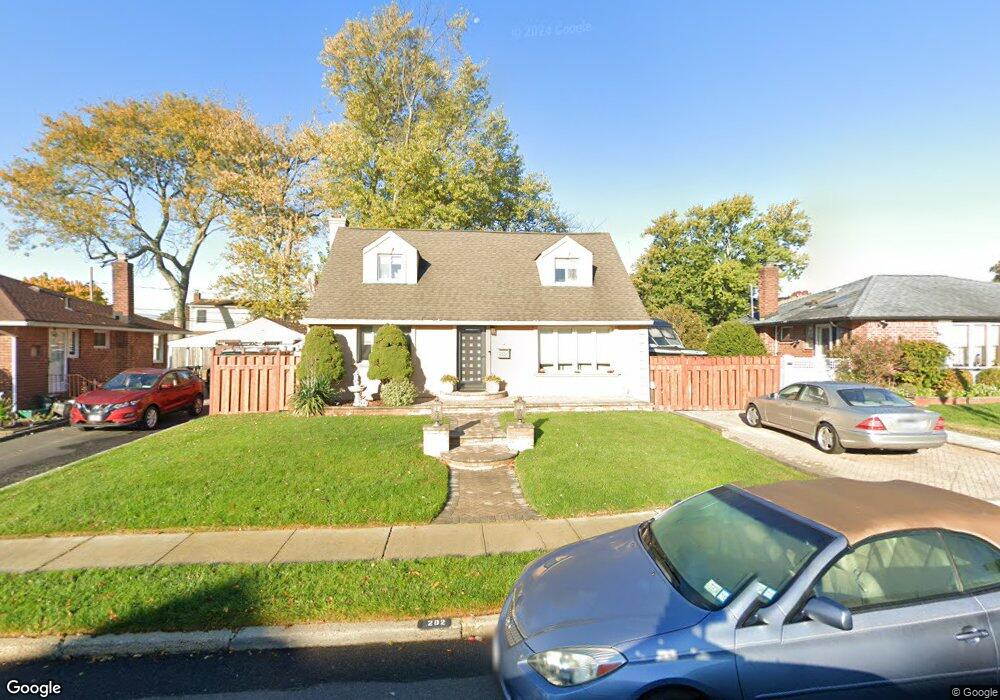 282 Bryant Ave, Levittown, NY 11756 - photo 1