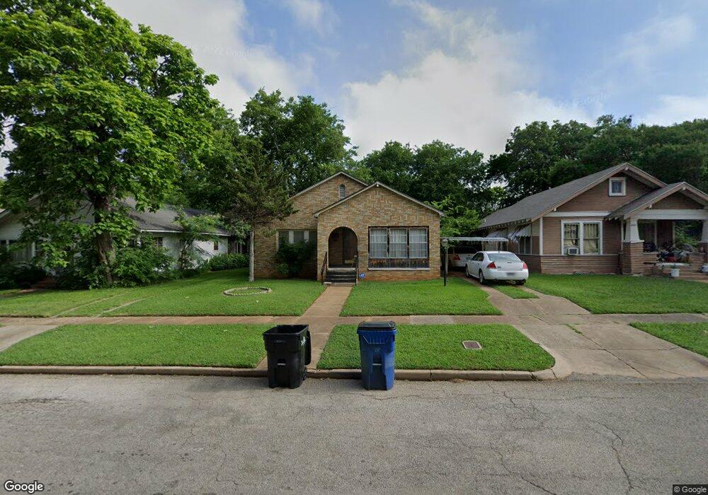 1321 W Bond St, Denison, TX 75020 - photo 1