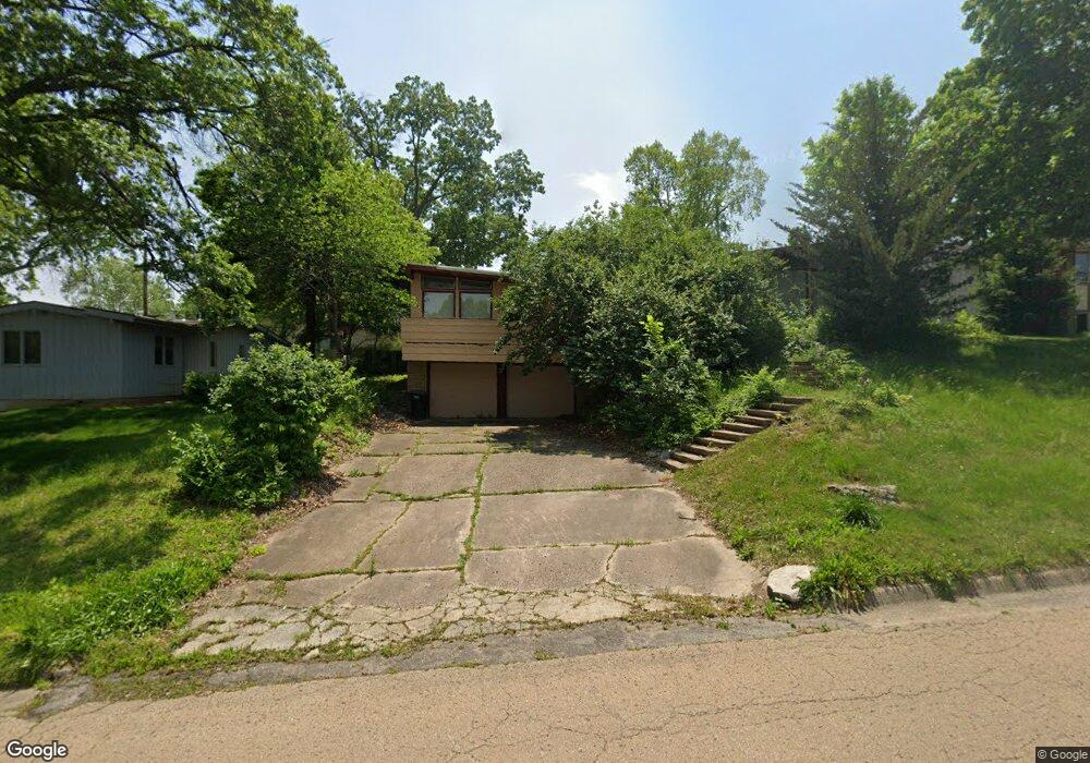 1709 SW 26th St, Topeka, KS 66611 - photo 1