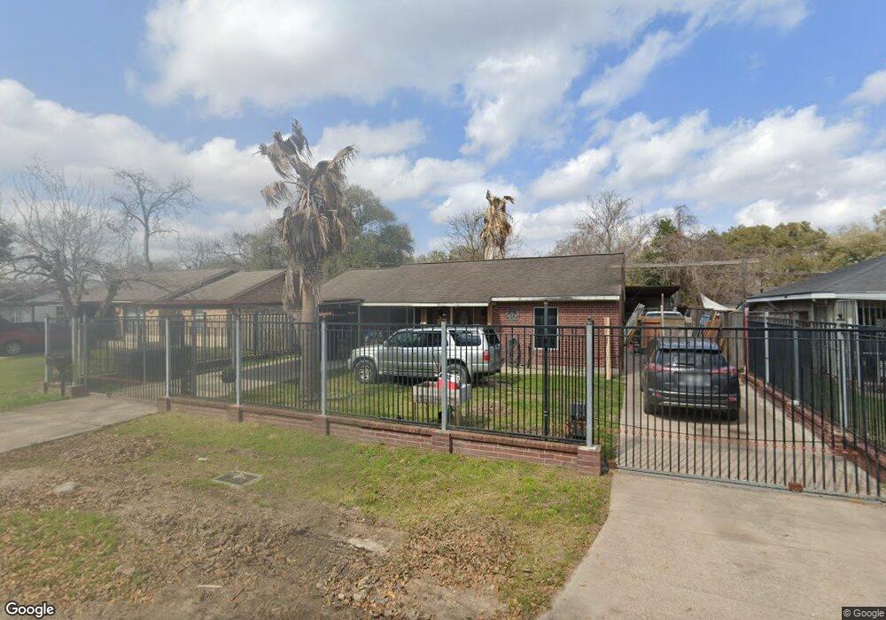 61 Wellford St, Houston, TX 77022 - photo 1