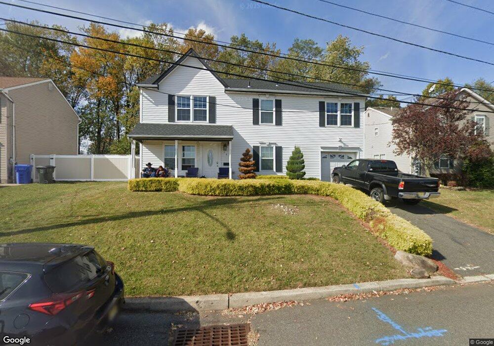 562 Cliff Rd, Sewaren, NJ 07077 - photo 1