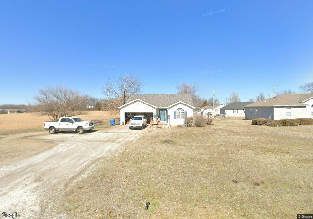 403 W Walnut St, Carl Junction, MO 64834 - photo 1