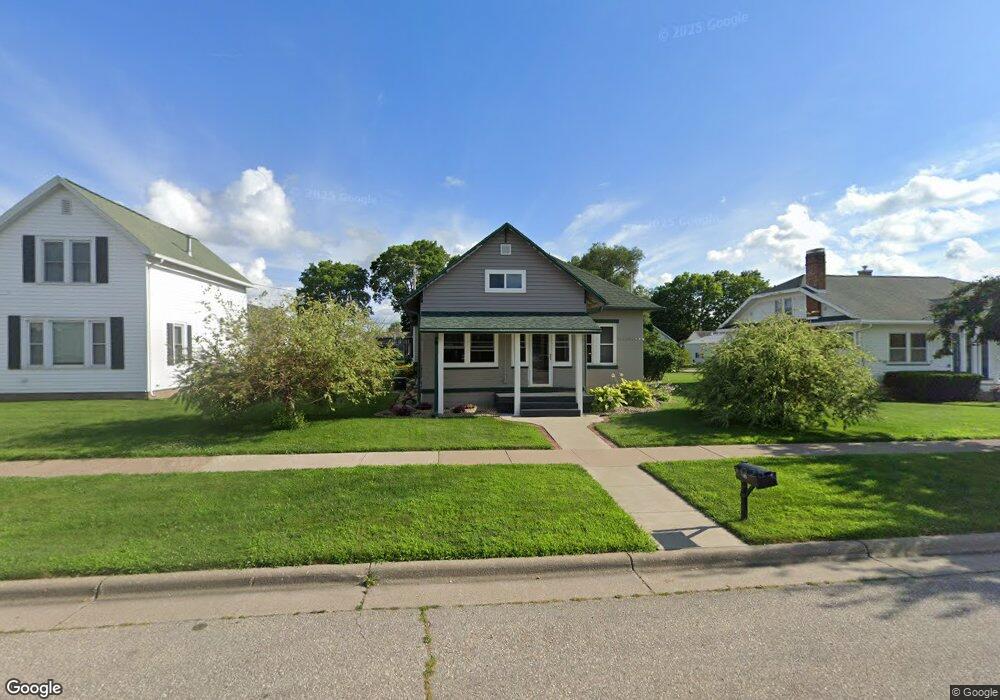 311 S 1st St, La Crescent, MN 55947 - photo 1