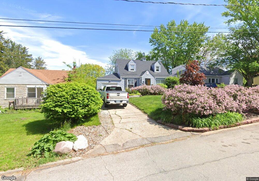 6805 Forest Ct, Windsor Heights, IA 50324 - photo 1