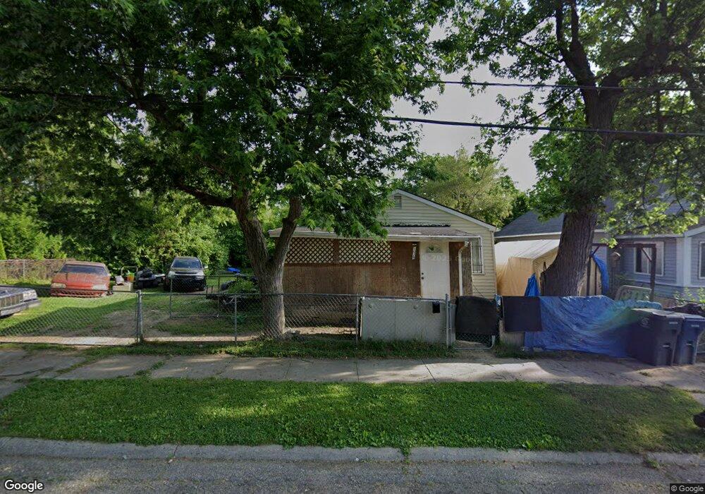 1029 E Austin Ave, Flint, MI 48505 - photo 1