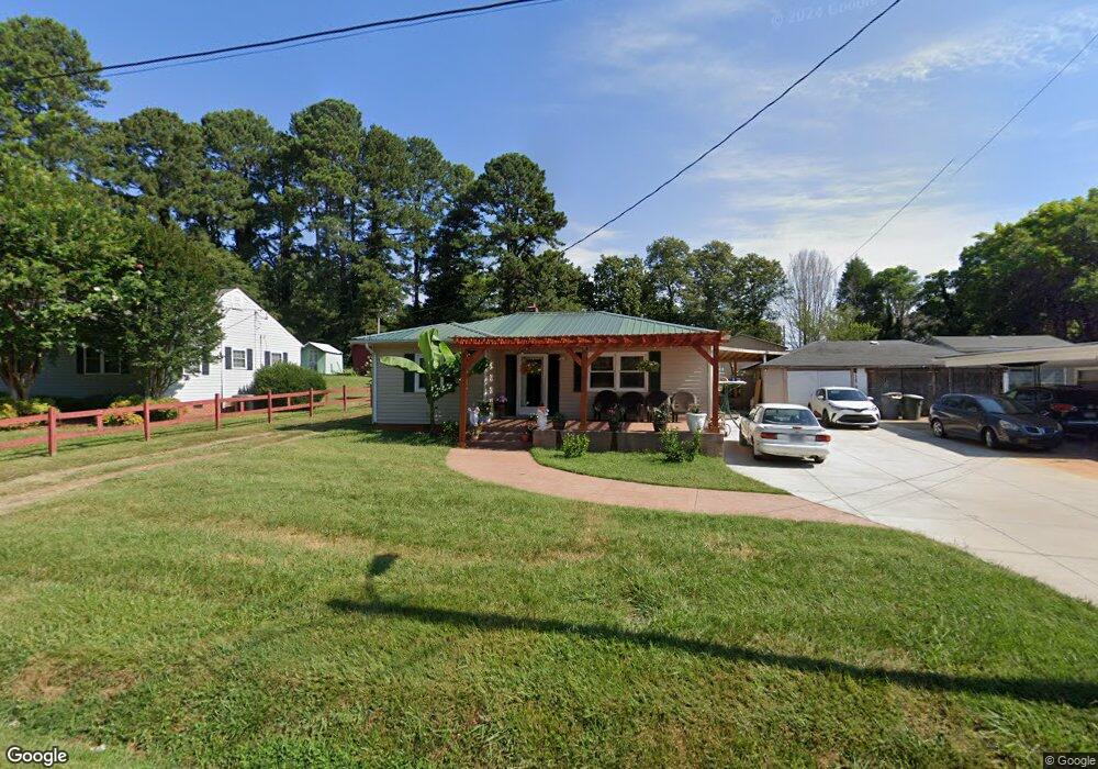 407 Greenlawn Dr, Asheboro, NC 27203 - photo 1