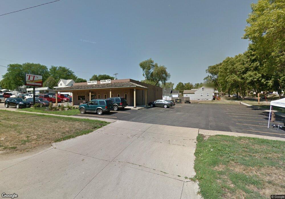 1810 6th St SW, Cedar Rapids, IA 52404 - photo 1