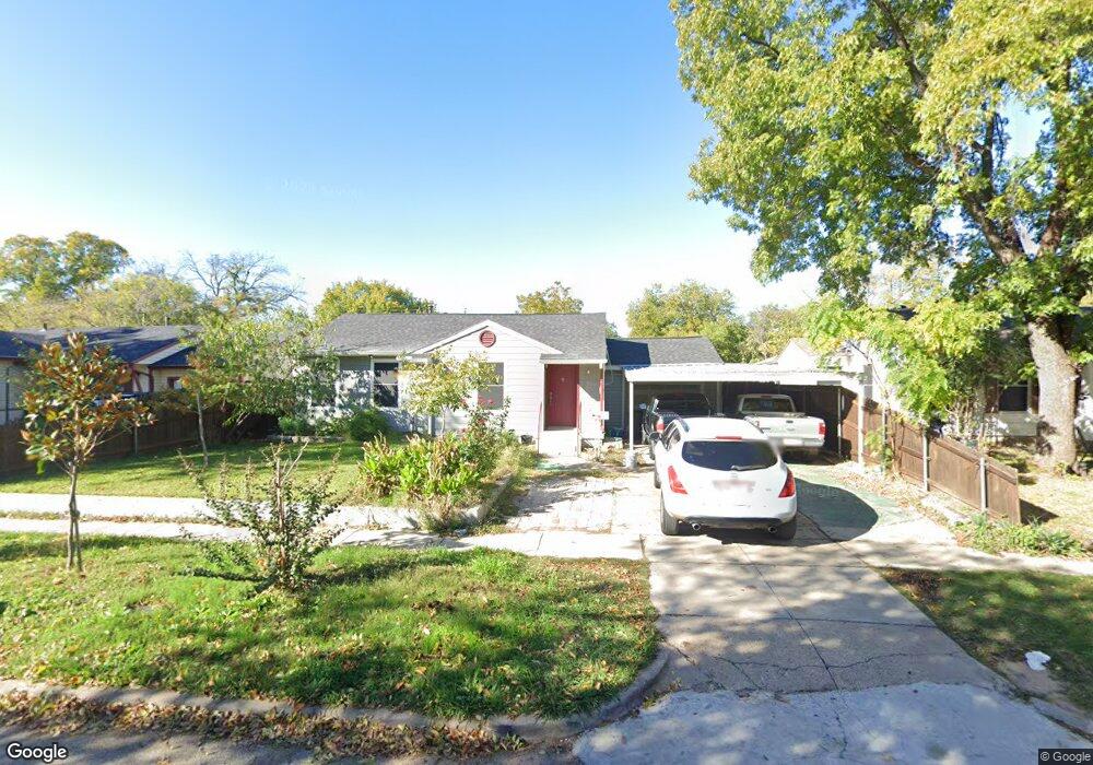 942 Ralph St, Grand Prairie, TX 75051 - photo 1