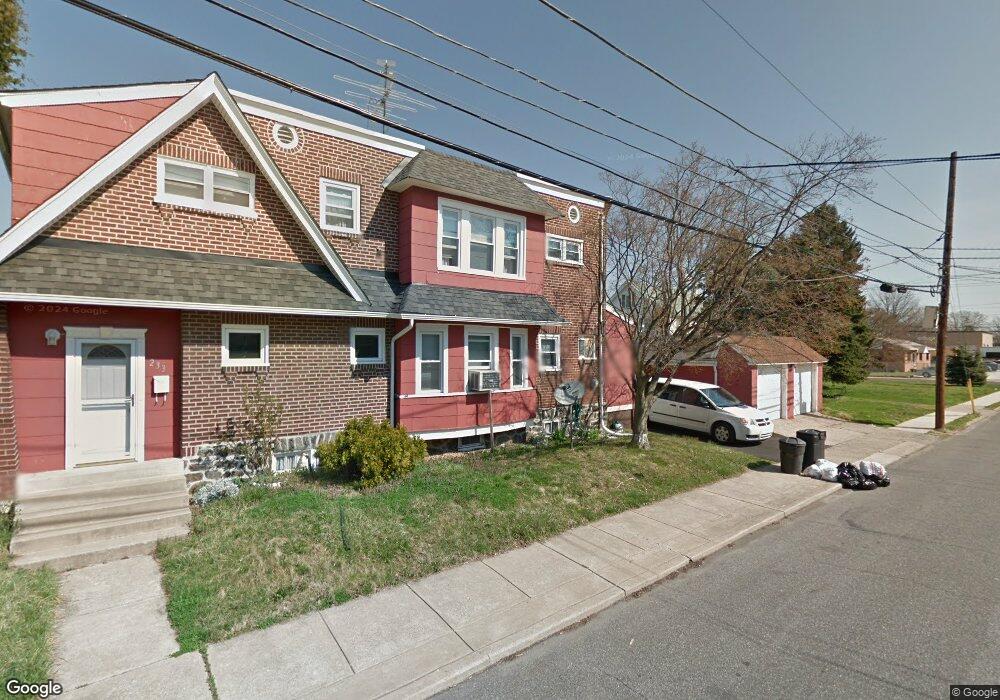 233 N Maple Ave, Lansdowne, PA 19050 - photo 1