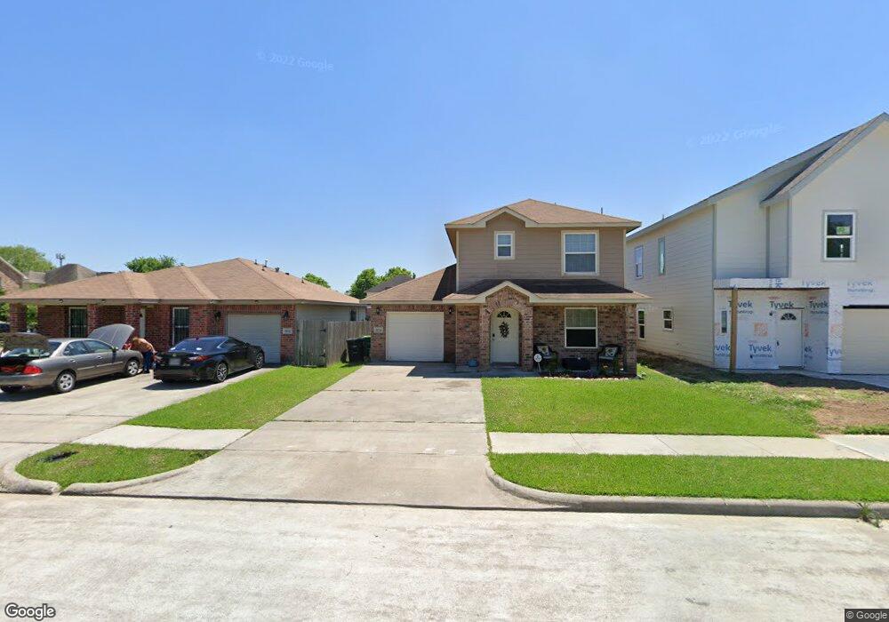 5842 Northern Oak St, Houston, TX 77016 - photo 1