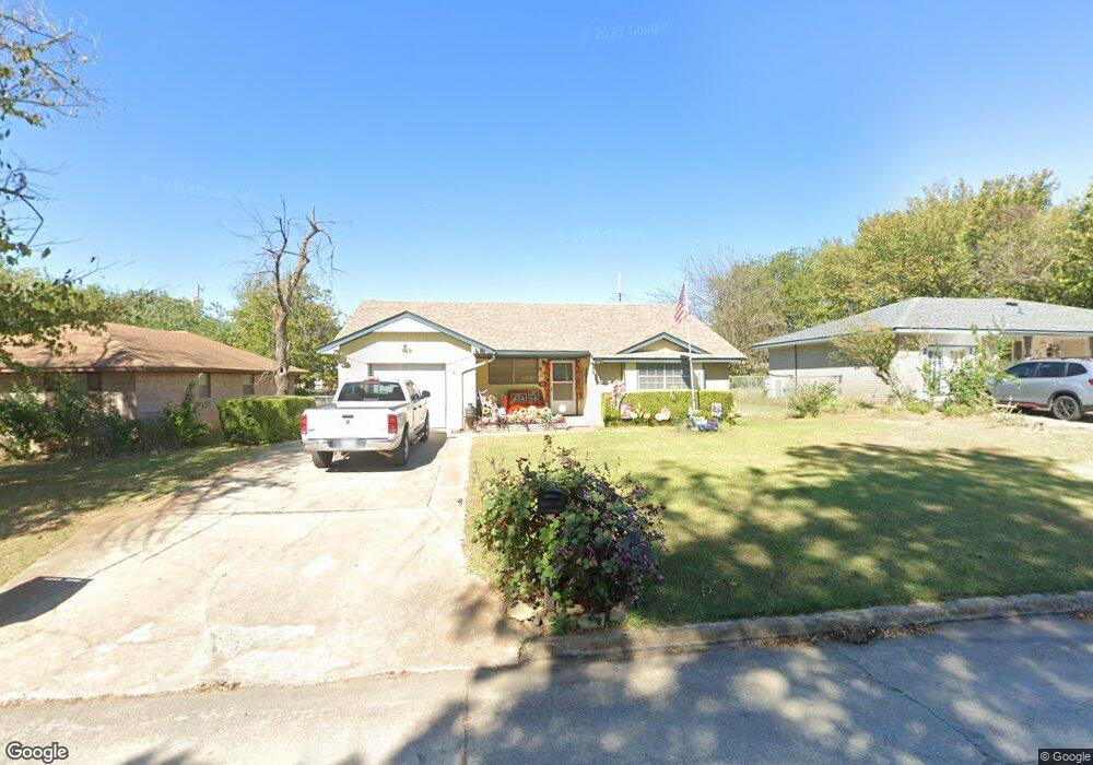 820 Williams St, Ada, OK 74820 - photo 1