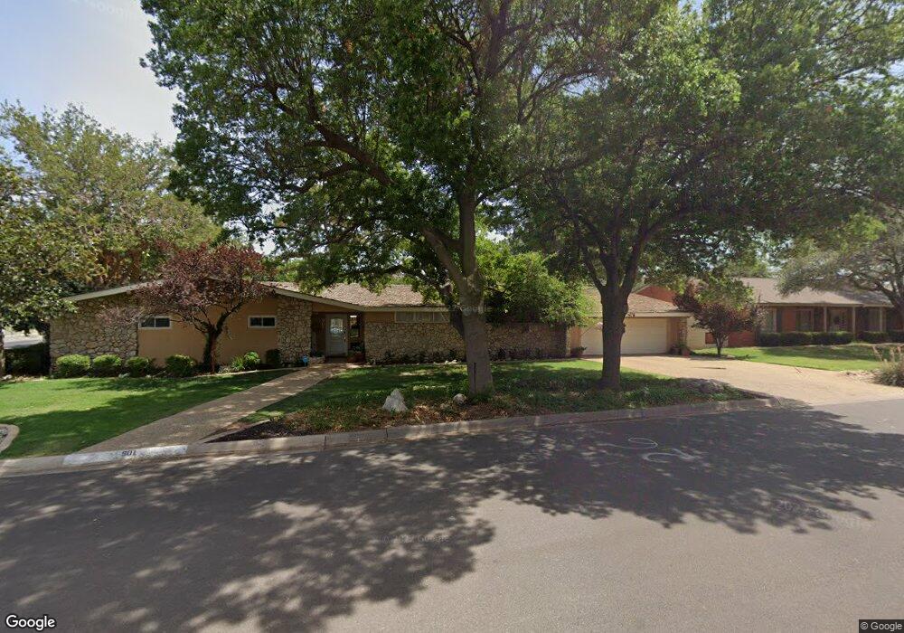 901 Country Club Dr, Midland, TX 79701 - photo 1