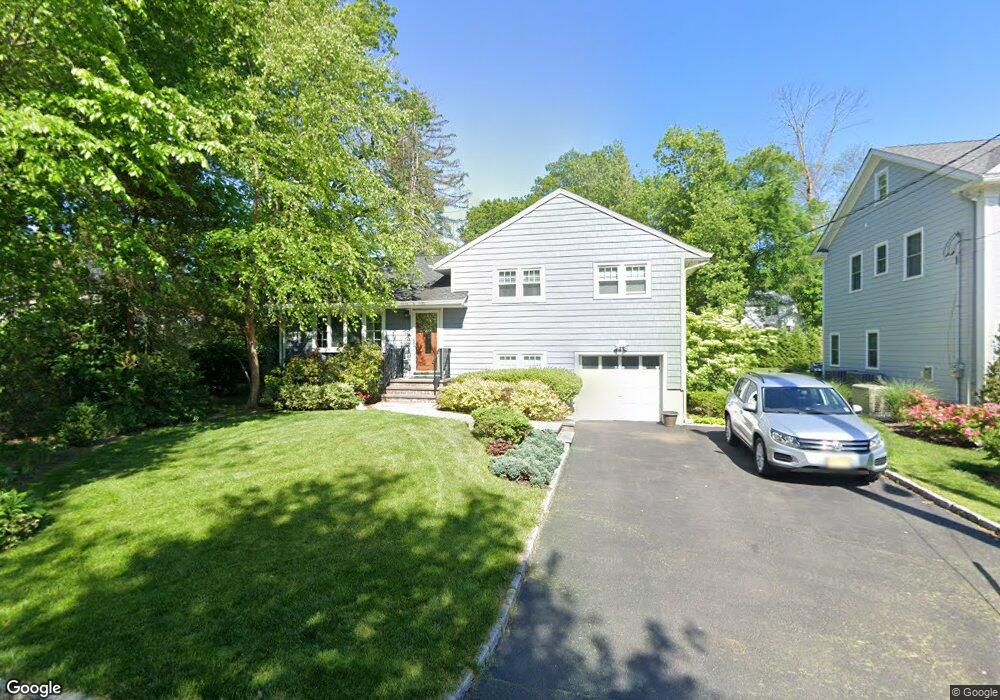 81 N Hillside Ave, Chatham, NJ 07928 - photo 1