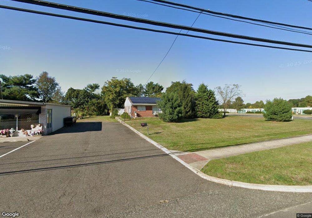 1000 Sunset Rd, Burlington, NJ 08016 - photo 1