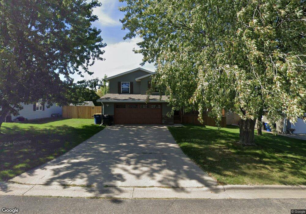 305 23rd Ave NE, Jamestown, ND 58401 - photo 1