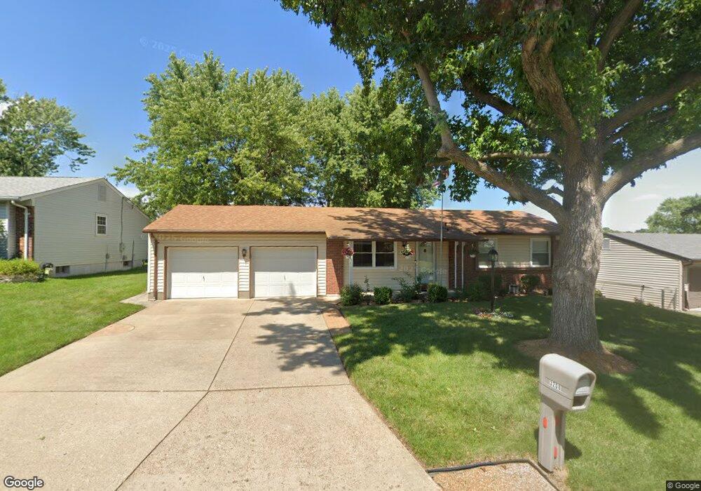 3208 Highgate Ln, Saint Charles, MO 63301 - photo 1