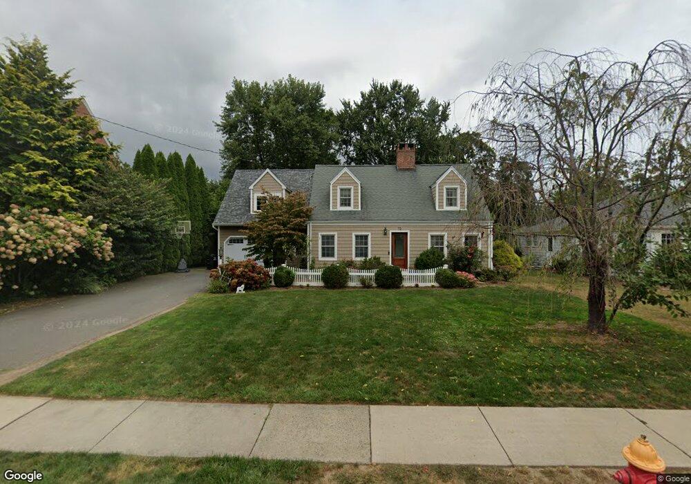 72 Rockledge Dr, West Hartford, CT 06107 - photo 1