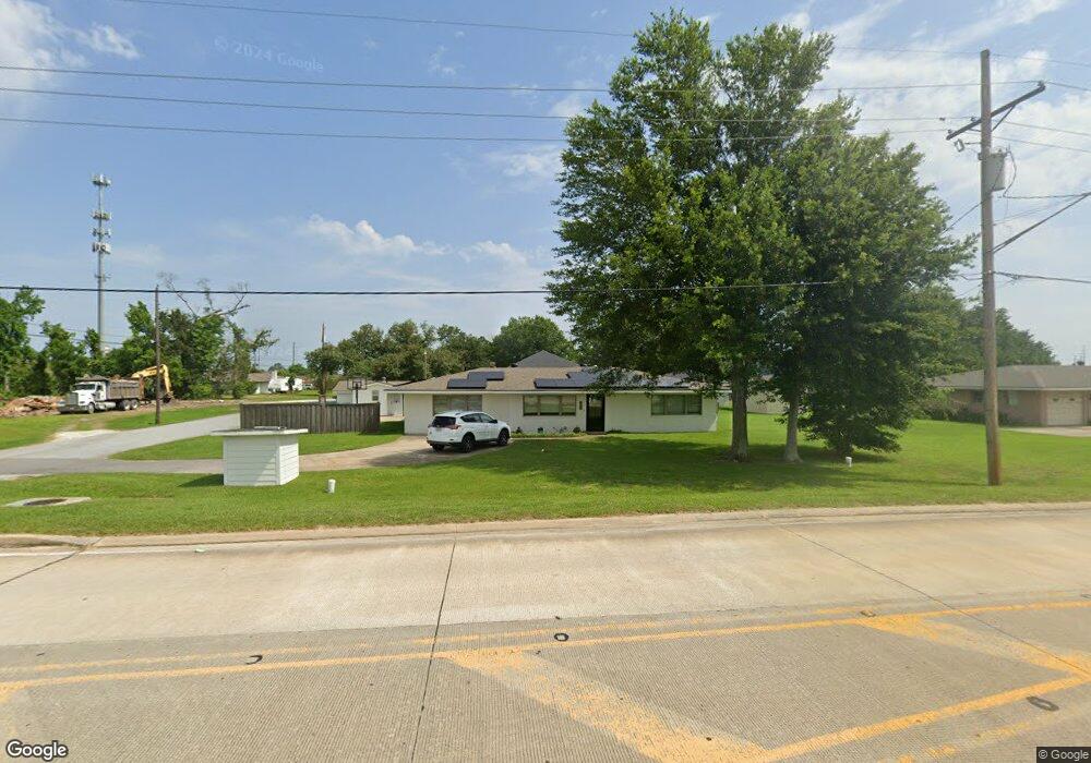 1824 W Prien Lake Rd, Lake Charles, LA 70605 - photo 1