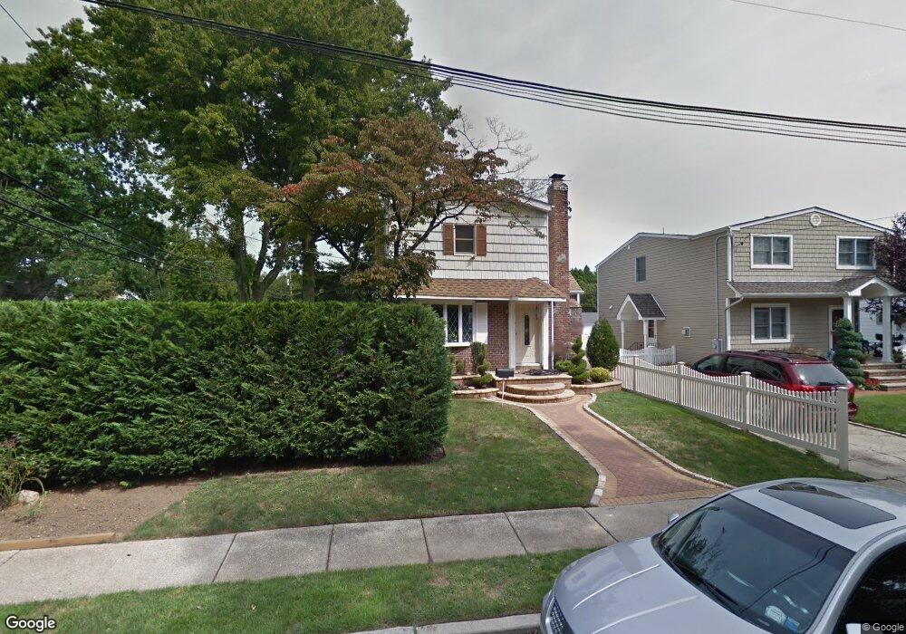 648 Ardsley Blvd, Garden City, NY 11530 - photo 1