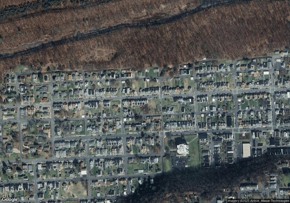 1424 W Walnut St, Coal Township, PA 17866 - photo 1