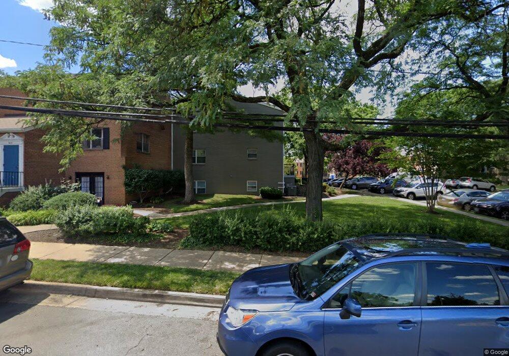 5924 Mayflower Ct, Alexandria, VA 22312 - photo 1