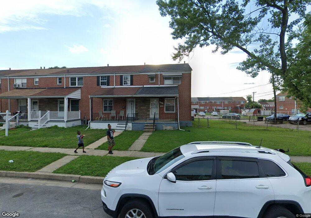 1044 Foxcroft Ln, Essex, MD 21221 - photo 1