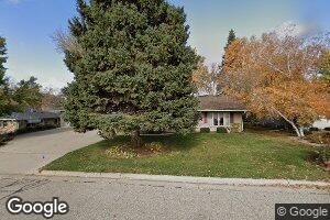 609 Center St, Hull, IA 51239