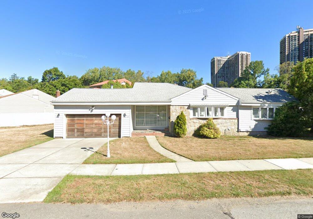 26605 72nd Rd, Glen Oaks, NY 11004 - photo 1