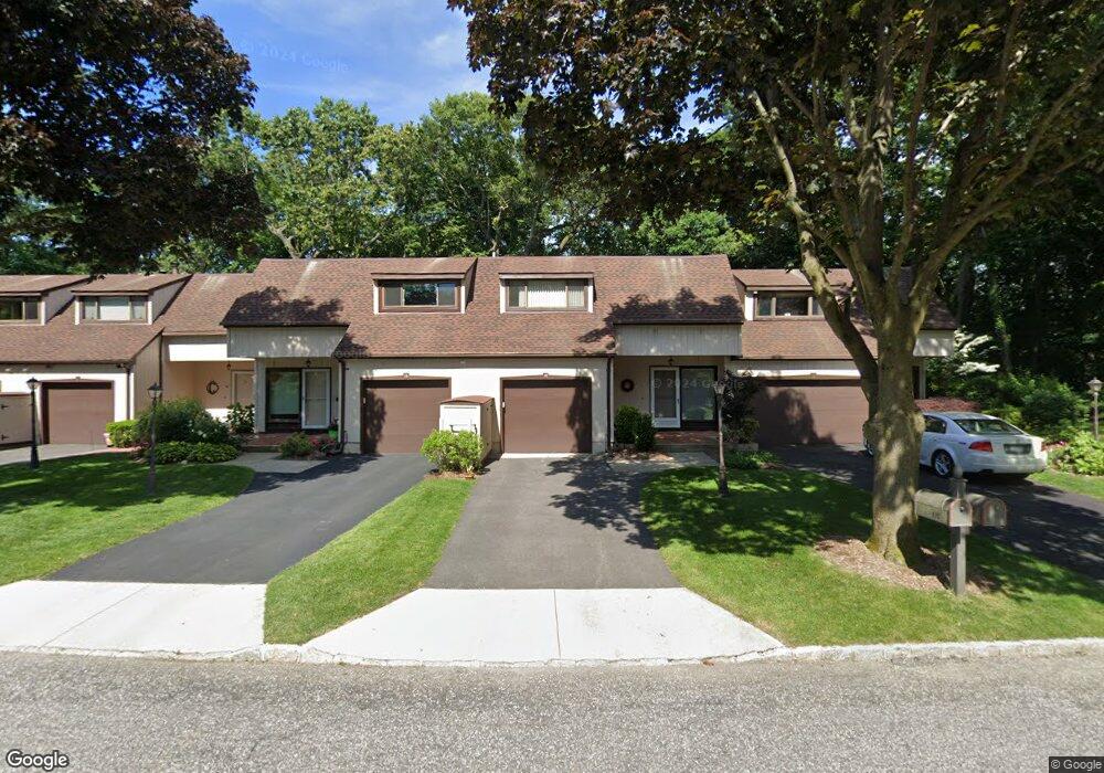 14 Cedar Ln N, Glen Head, NY 11545 - photo 1