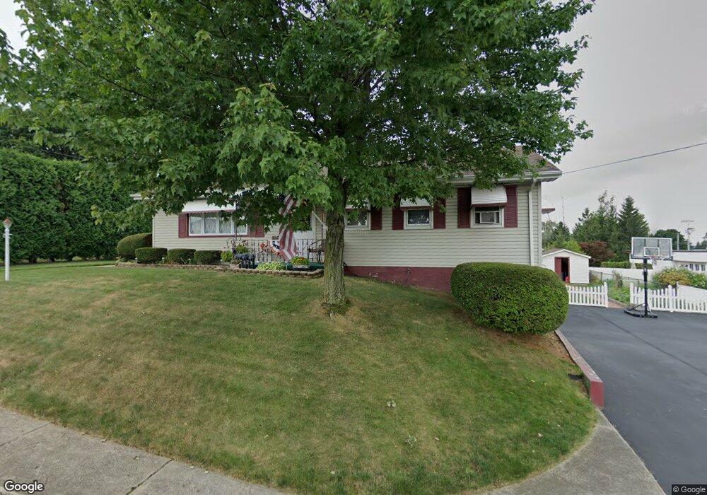 830 Wilbur Ct, Hazleton, PA 18201 - photo 1