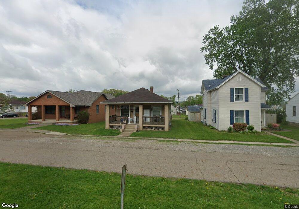 711 Fairview Blvd, Coshocton, OH 43812 - photo 1