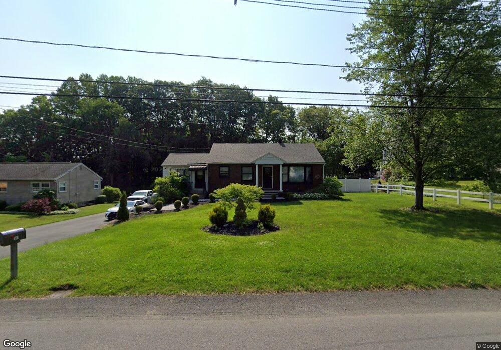 956 Riverview Rd, Schenectady, NY 12309 - photo 1