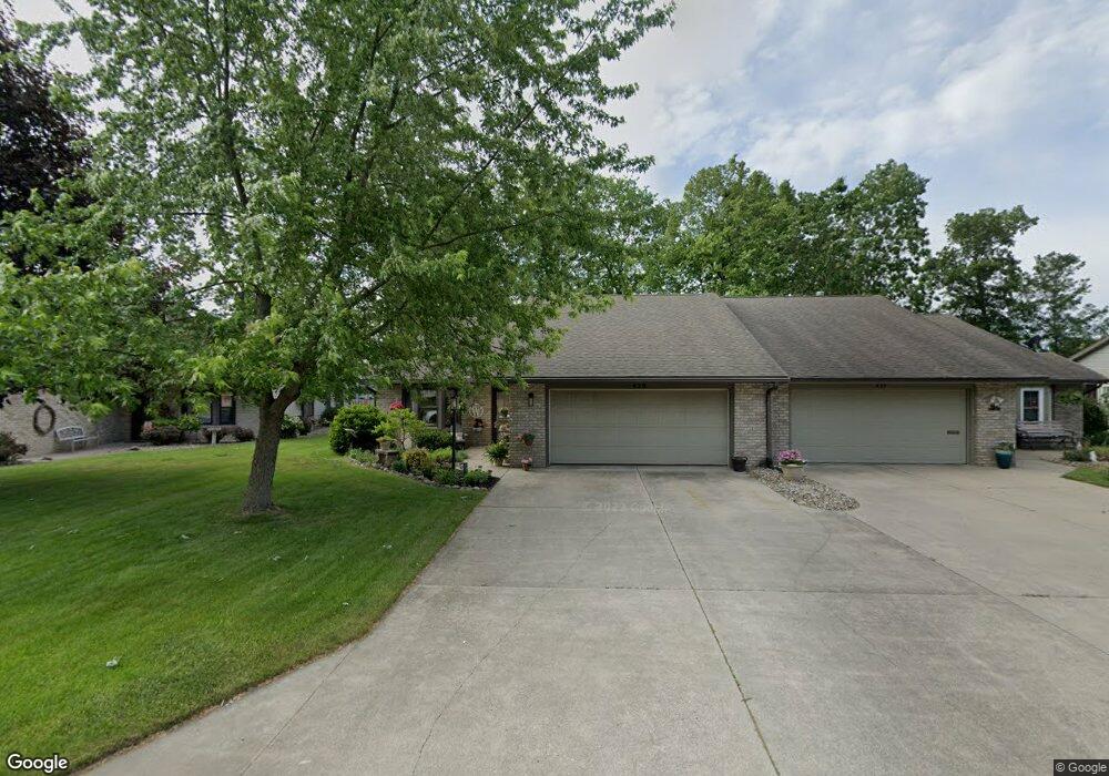 439 Hickory Ln, Nappanee, IN 46550 - photo 1
