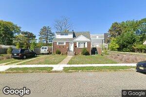 25 Fairfield Dr, Rochelle Park, NJ 07662
