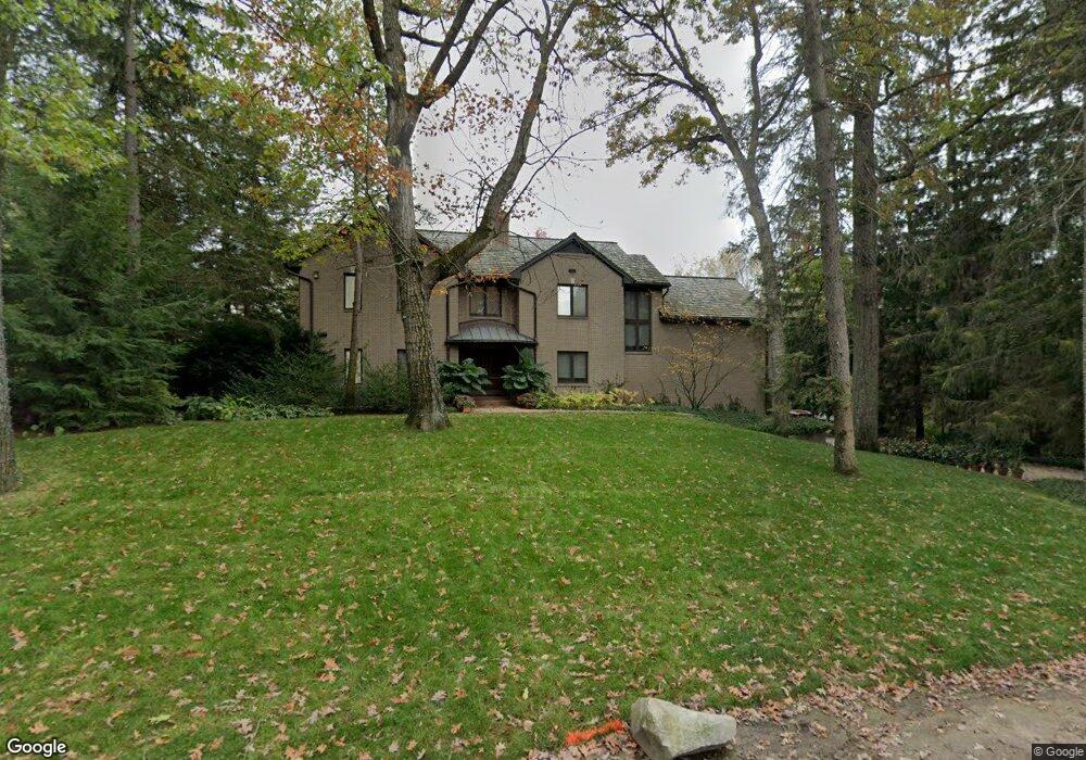 755 Oakleigh Dr, Bloomfield Hills, MI 48302 - photo 1