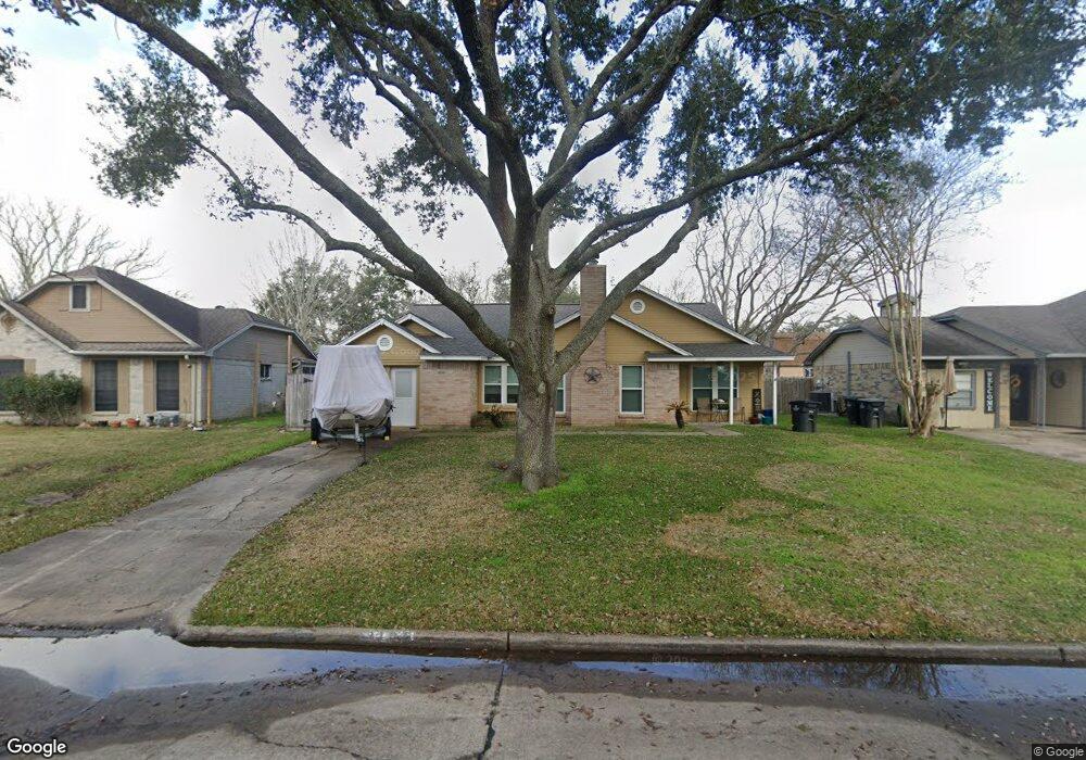 3108 Fox Run Dr, Alvin, TX 77511 - photo 1