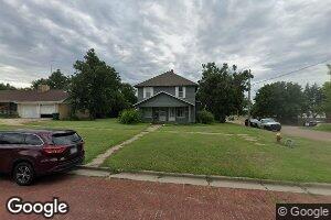 549 W 5th St, Larned, KS 67550