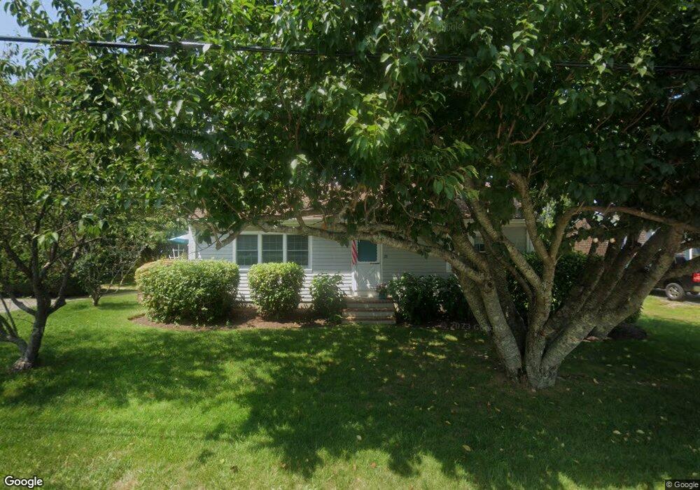 28 Seaview Ave, Fairhaven, MA 02719 - photo 1