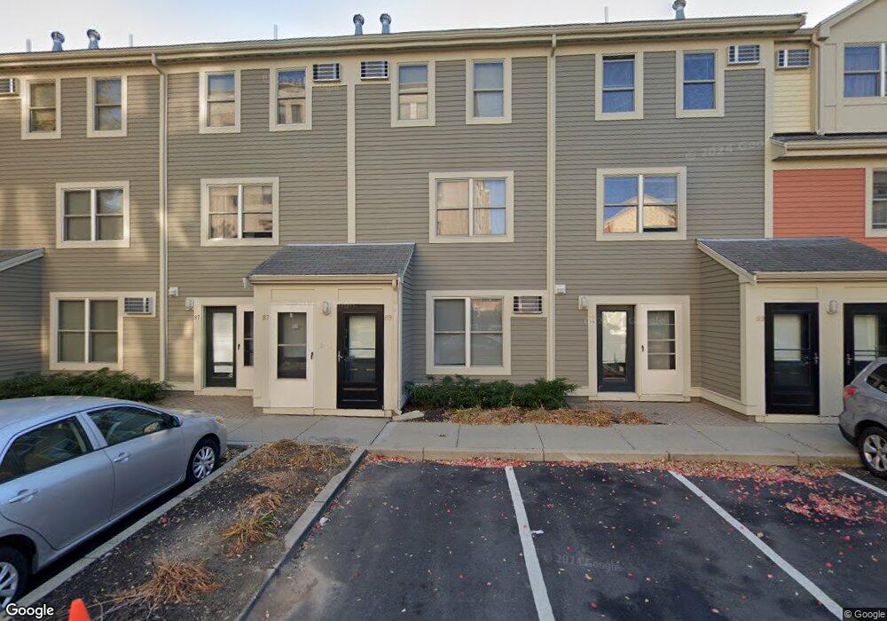 80 Auburn Park unit 403, Cambridge, MA 02139 - photo 1