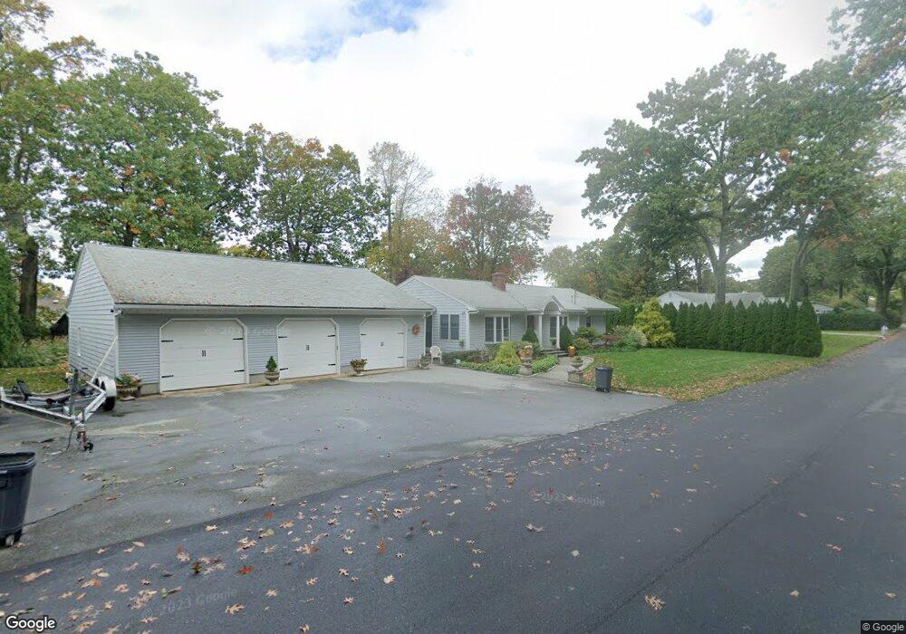 39 E Hill Dr, Cranston, RI 02920 - photo 1