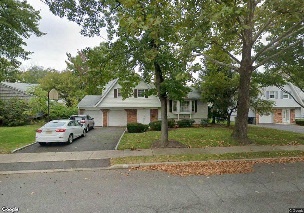 265 Mchenry Dr, Paramus, NJ 07652 - photo 1