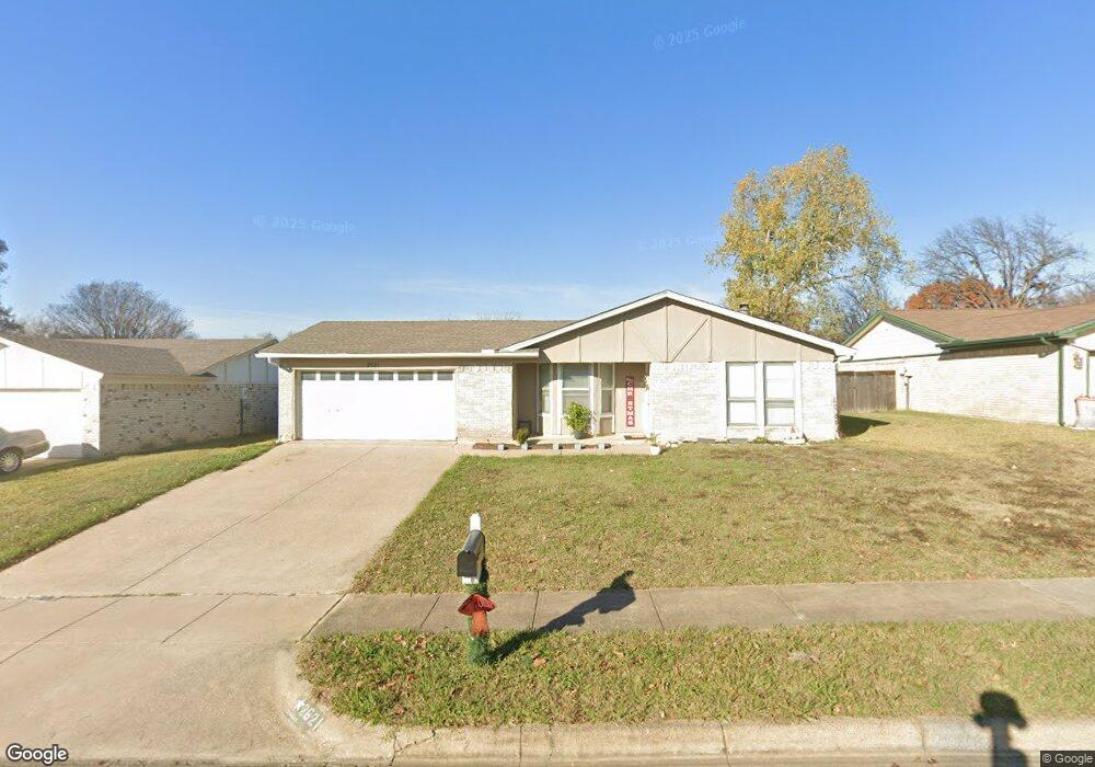 2621 Pebblestone Ln, Bedford, TX 76021 - photo 1