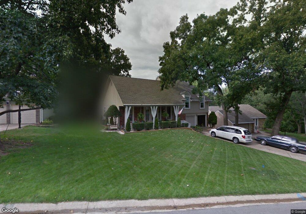 8116 Hauser St, Lenexa, KS 66215 - photo 1