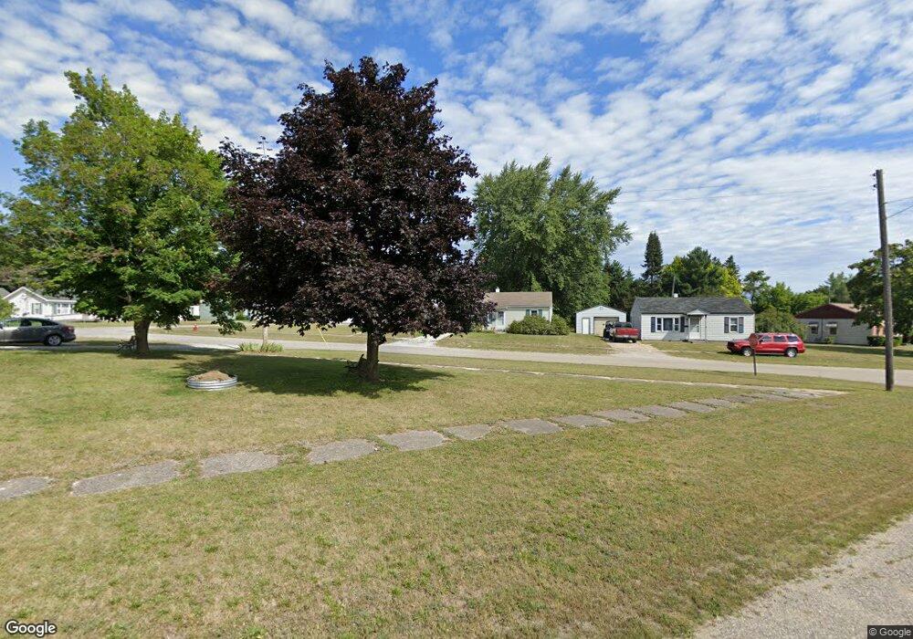 427 2nd St N, Oscoda, MI 48750 - photo 1