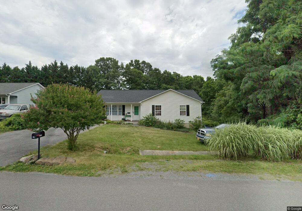 207 Woodrow Rd, Winchester, VA 22602 - photo 1