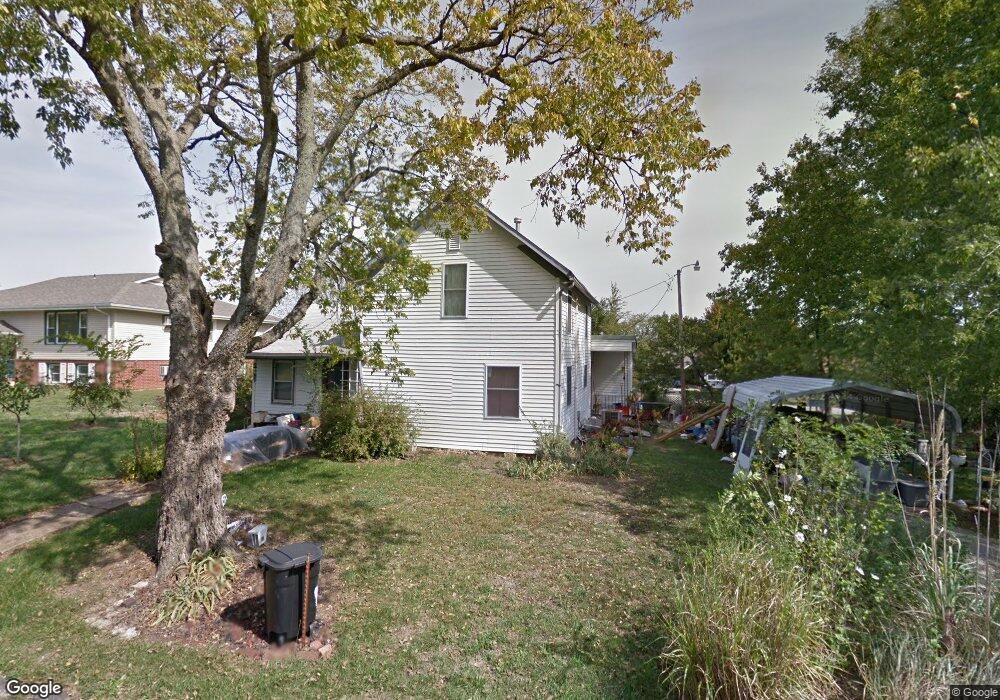 711 N Franklin St, Auburn, KS 66402 - photo 1