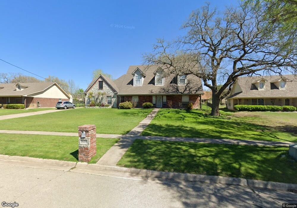 1834 E Lake Dr, Weatherford, TX 76087 - photo 1