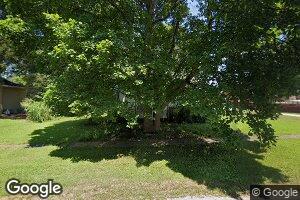 413 E Elm St, Hardin, MO 64035