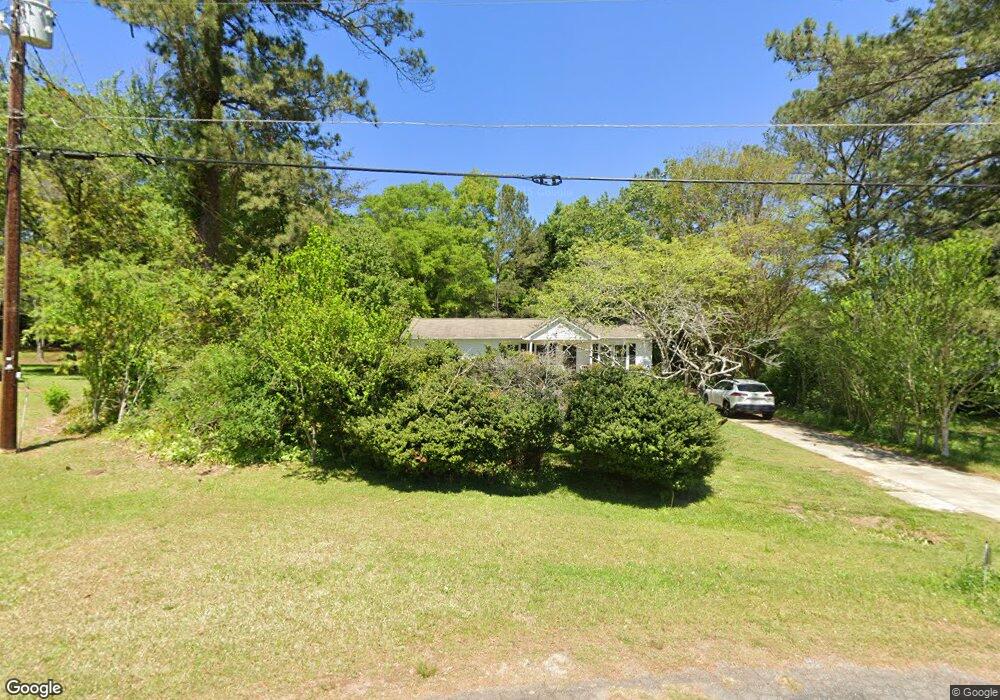 135 Hickory Cir, Carrollton, GA 30116 - photo 1