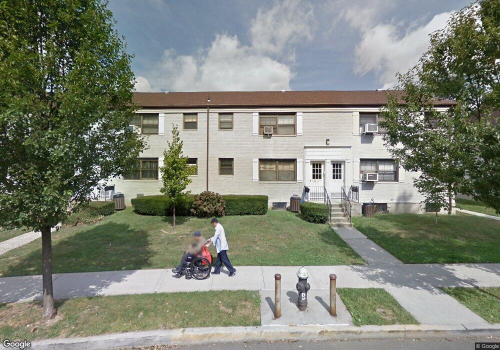 13659 68th Dr unit B, Flushing, NY 11367 - photo 1